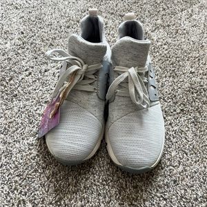 Women’s Bionica Sneakers